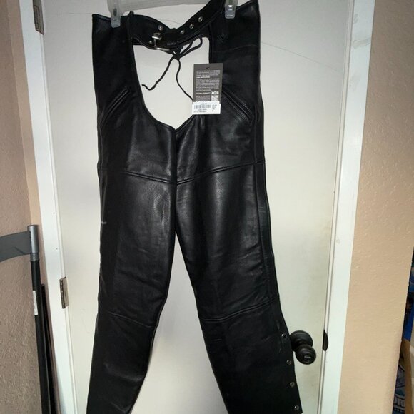 First Manufacturing Co (FMC) Unisex NOMAD Leather Chaps-BRAND NEW WITH TAGS - Picture 1 of 5